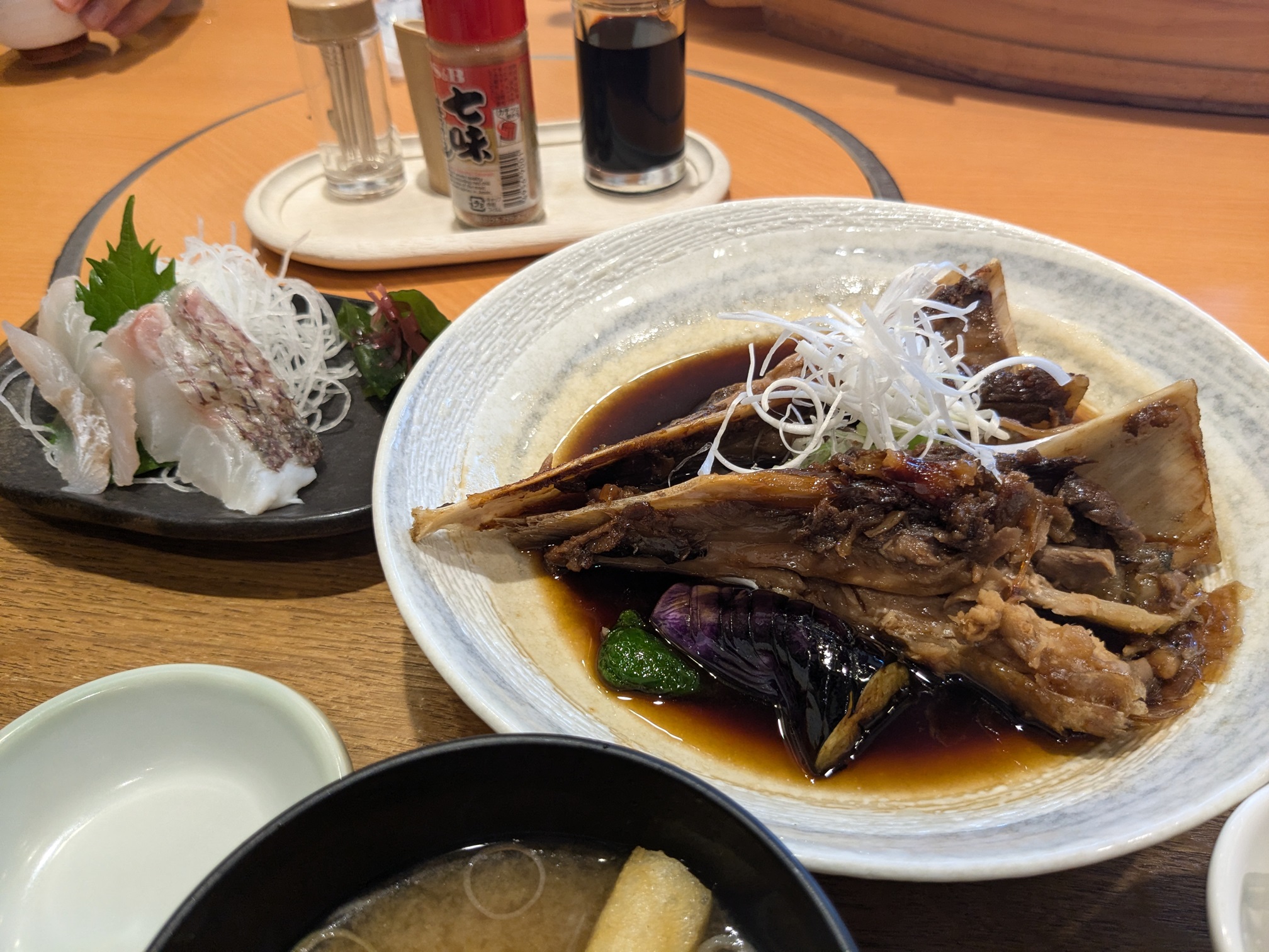 千葉県市原市レストランふさのえき食堂　ランチ　煮まぐろと刺身 御膳