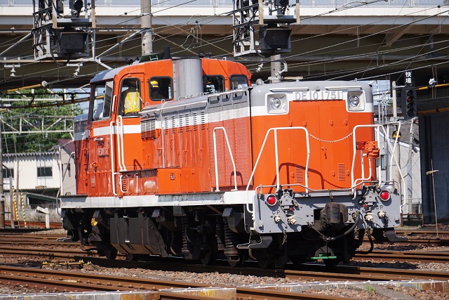 DE10 1751牽引 田端チキ工臨 & DE10 1704バトンタッチ7