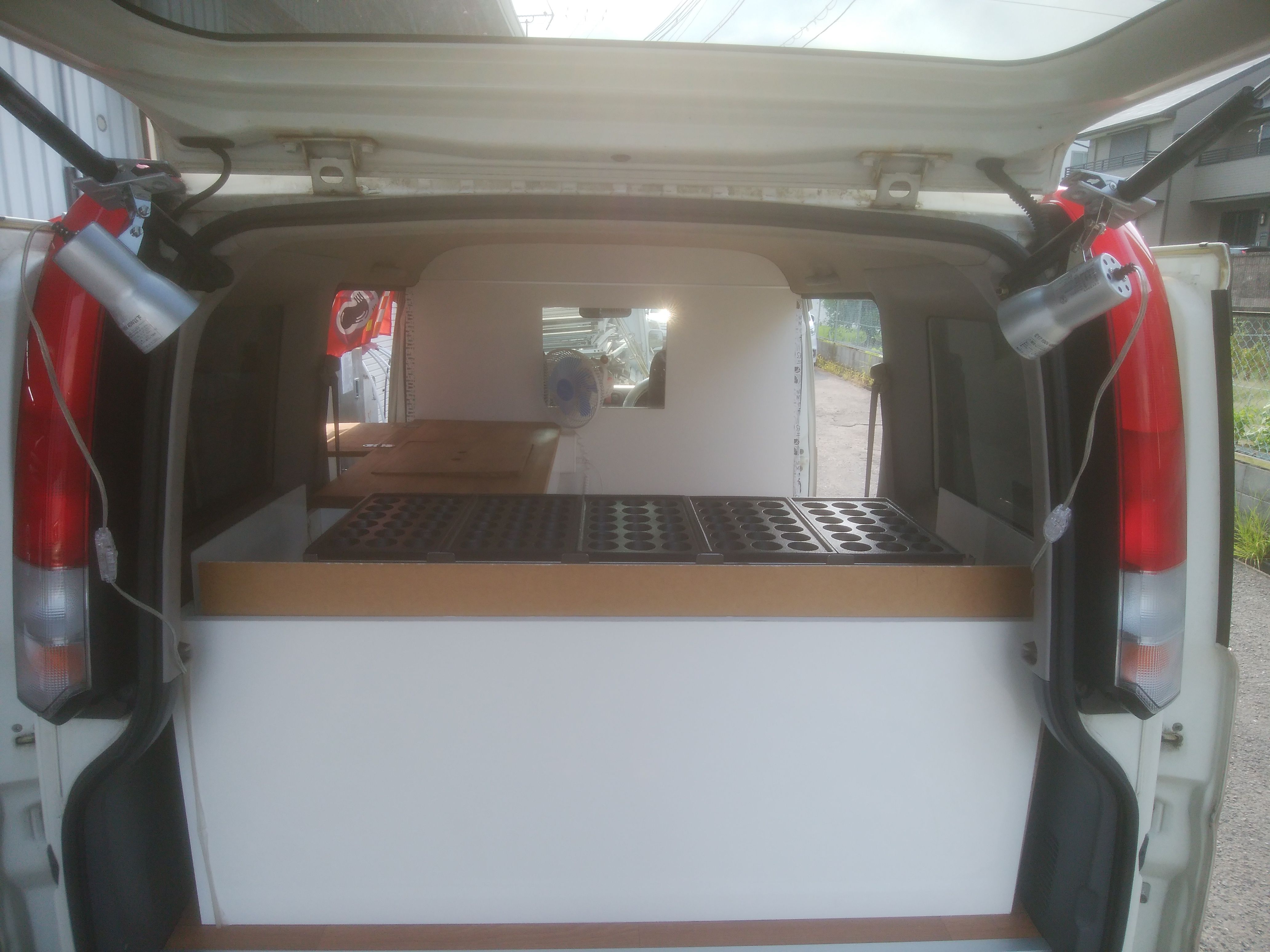 自主製作のたこ焼きキッチンカー完成 移動販売車 キッチンカー をdiyで自主製作のコツ 楽天ブログ