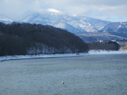 風景４ダムと湖.jpg