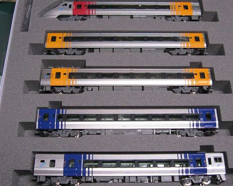 KATOのJR四国8000系「しおかぜ・いしづち」 | 鉄道・クルママニアの