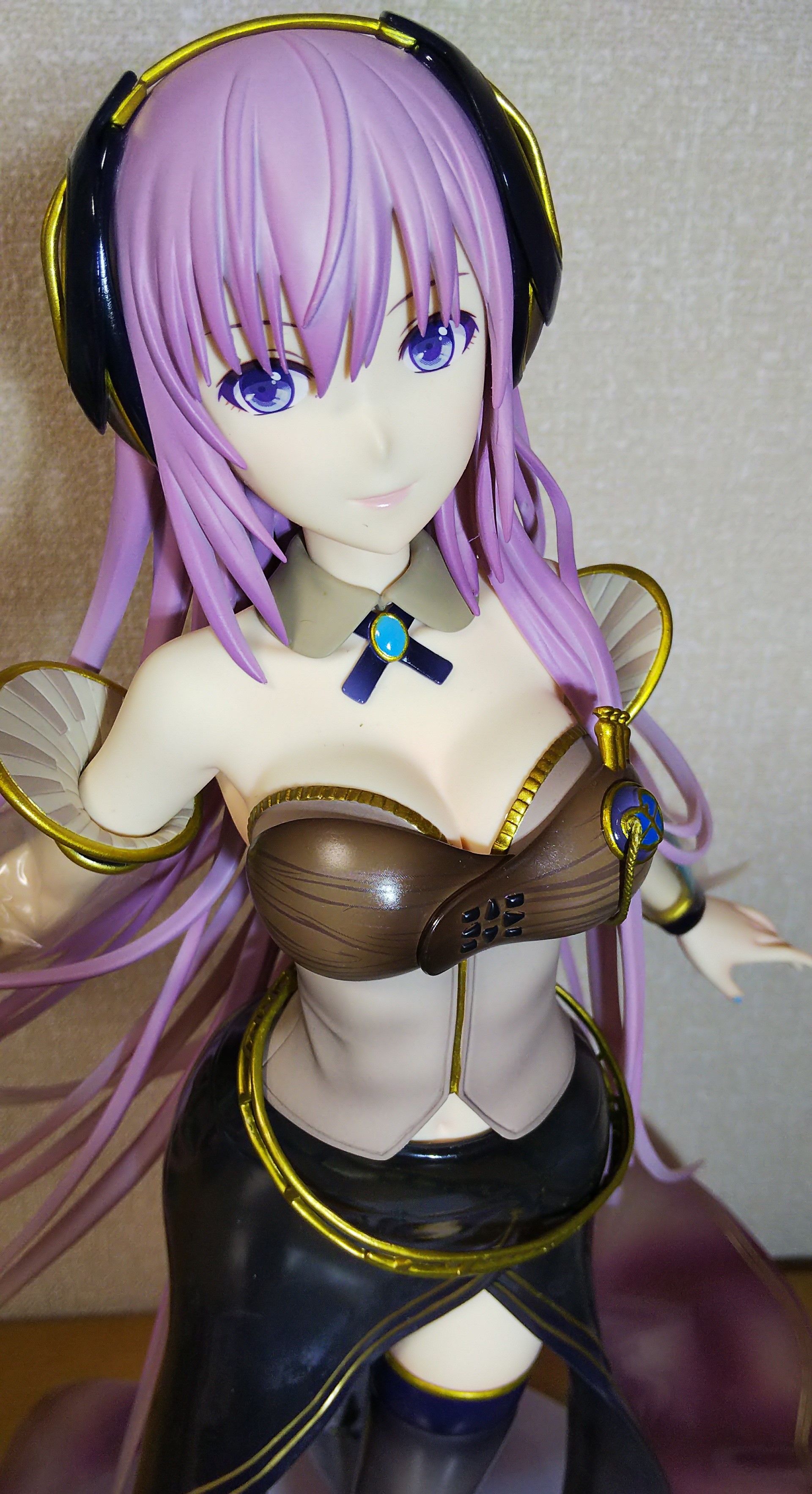 フリーイング 巡音ルカ V4X 1/4スケール | フィギュアコレクション ...
