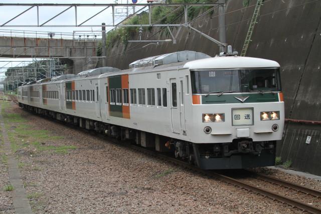 武蔵野線 205系と 並ぶ 185系 送り込み回送3