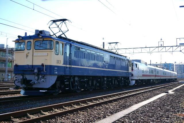 EF65 1105牽引キヤE193系East i-D & DE10牽引 三鷹ロングチキ工臨2