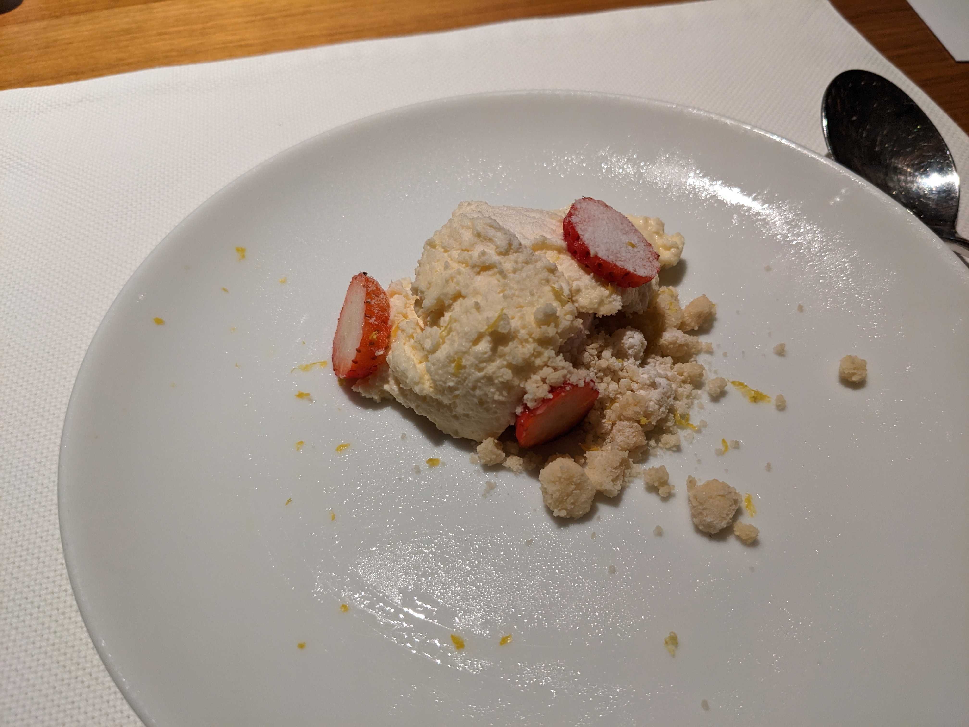 クッチーナセラーレのイタリアンディナー 苺のティラミス