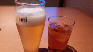 生ビールとウーロン杯.jpg