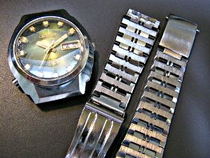 最近、購入した古い腕時計（CITIZEN／COSMOTRON SPECIAL #restored <1