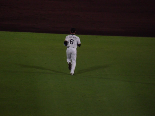 ベンチへ戻る兄貴