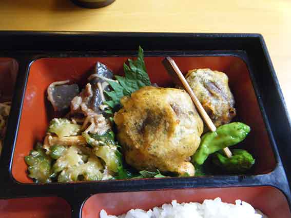 アメリカンステーションの「椎茸と挽肉の挟み揚げ」♪