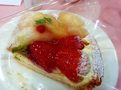フルーツケーキファクトリー