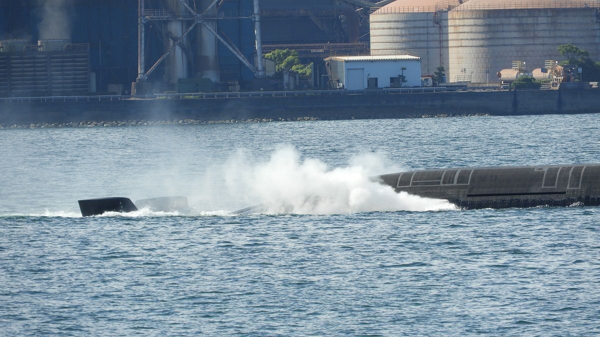潜水艦の航行と停泊時 陸上展示潜水艦の状態 気ままな生活 楽天ブログ