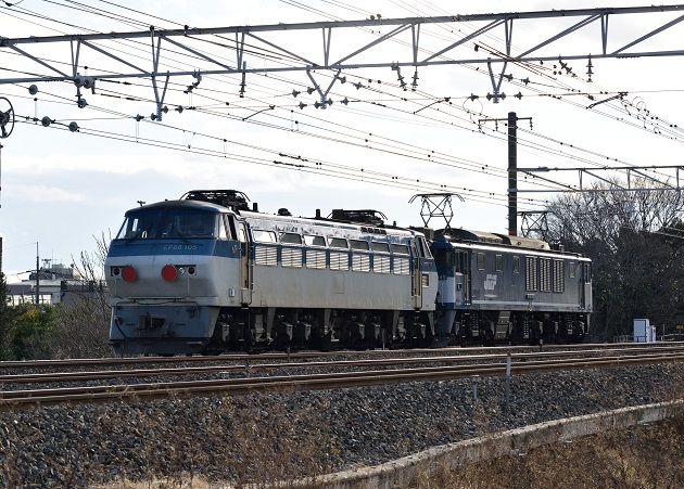 EF64-1047 2015.01.07 8865レ EF66-105無動　2.jpg