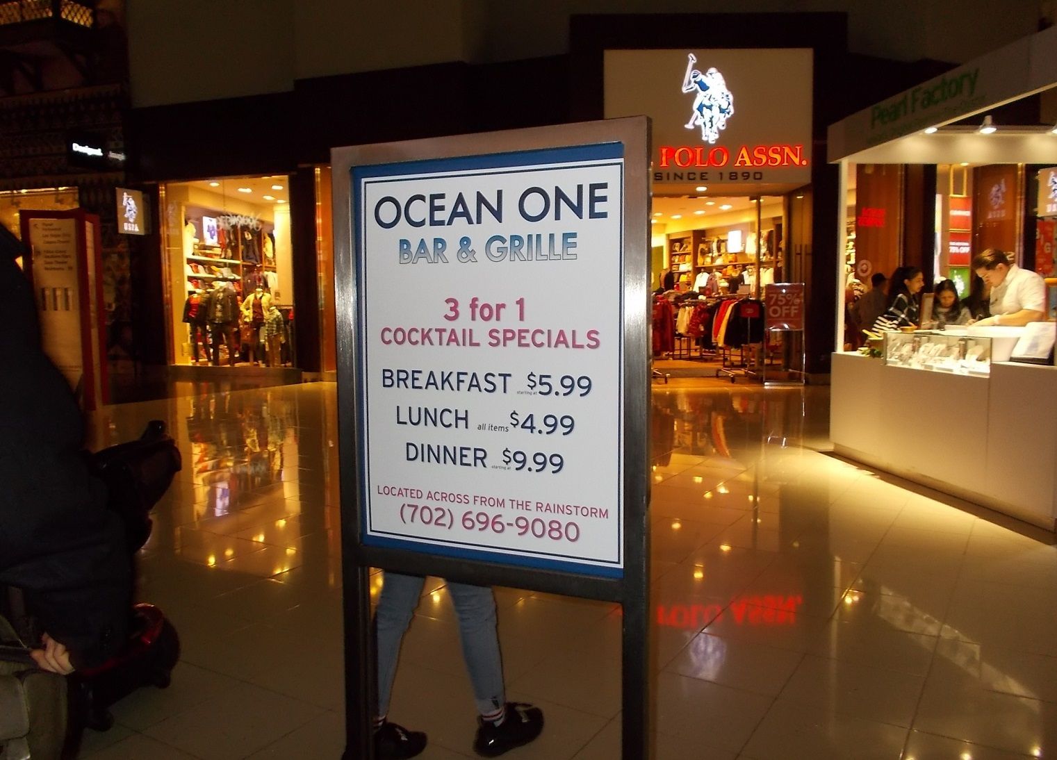 ＄5 グリル オーシャン・ワン OCEAN ONE BAR & GRILLE ラスベガス ロサンゼルスの旅 楽天ブログ