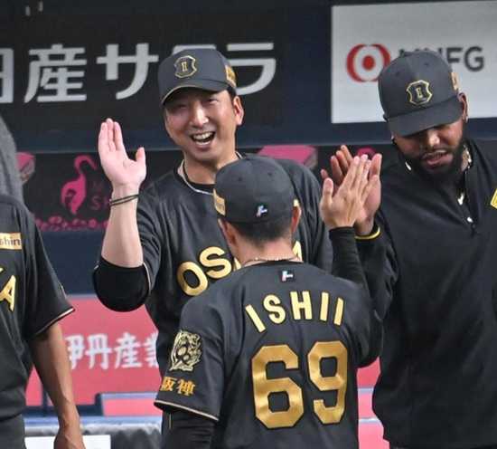 阪神タイガース 石井大智選手　ブラックダイナマイトユニフォーム black M ブラックダイナマイト 初勝利 | 徳虎の 嗚呼 縦縞応援人生 - 楽天ブログ