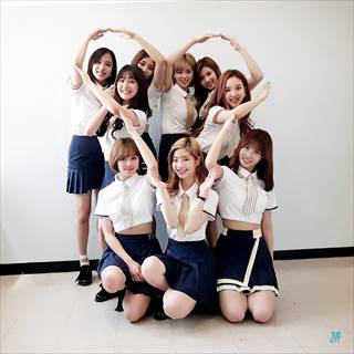 Twice 18年1月に日本でショーケースツアー開催 韓流ﾄﾞﾗﾏsoundｵﾌｨｼｬﾙﾌﾞﾛｸﾞ 楽天ブログ