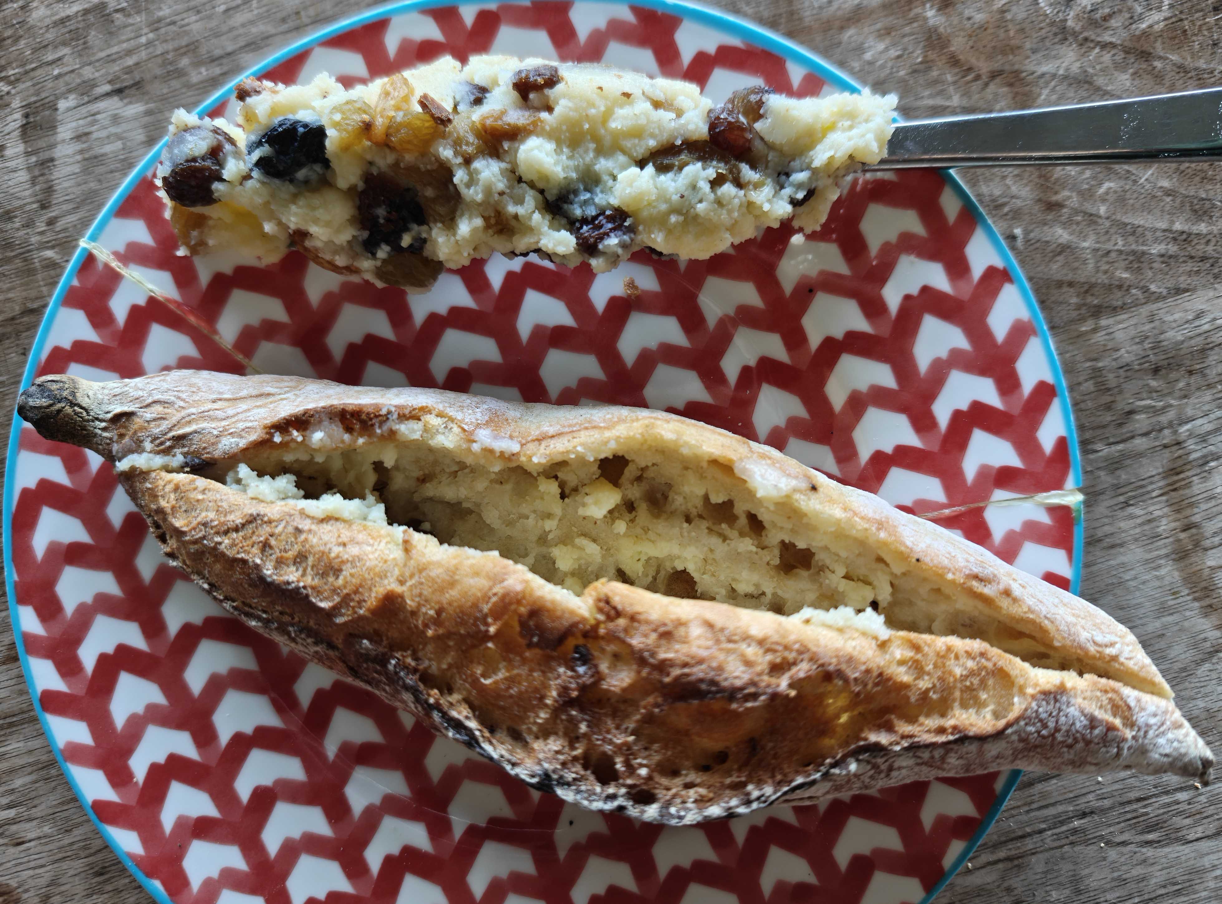 高島平駅パン屋　下田流　通販　至高のレーズンバターサンドフランス