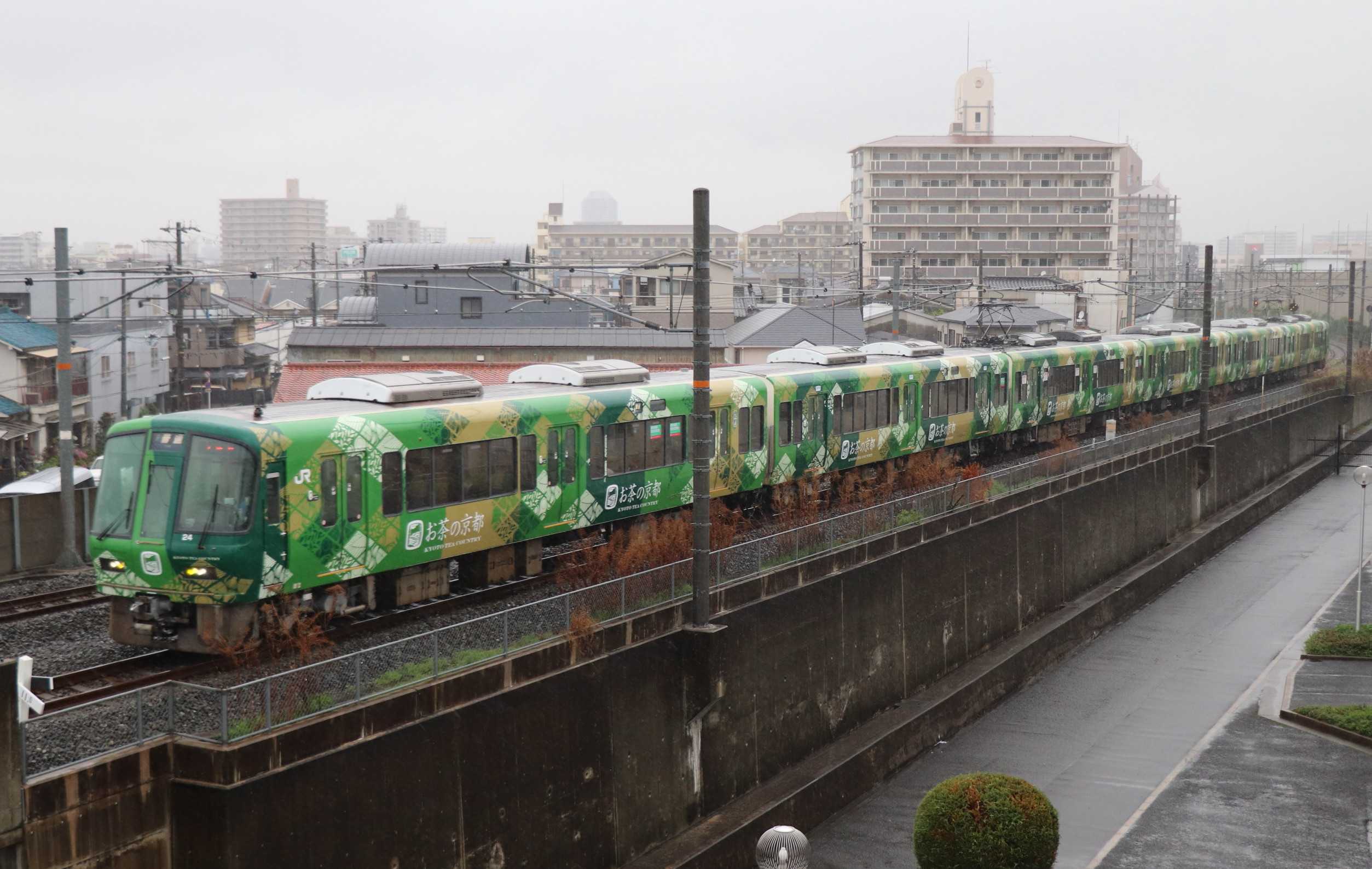 221系『お茶の京都』ラッピング編成 | 新なかさんの鉄道のんびり村