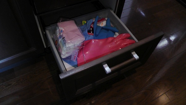 食洗機下にある引き出しの整理