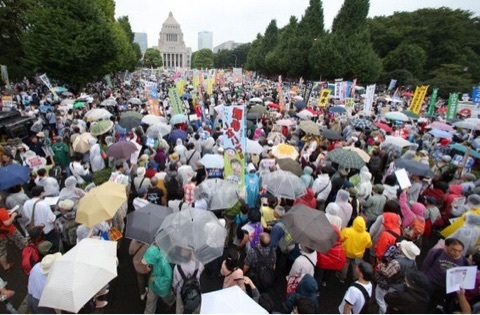 国会前デモ