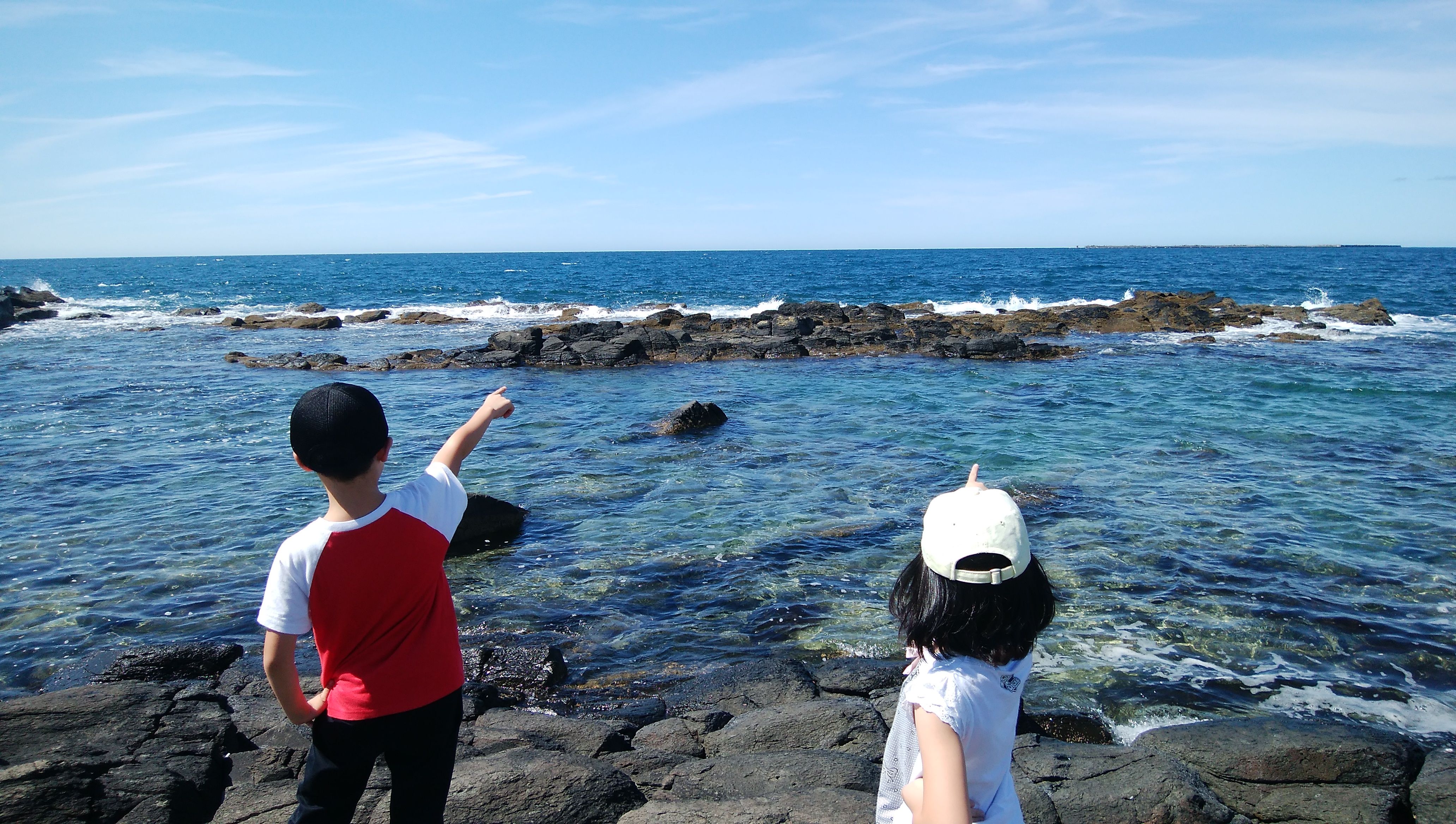 留萌の 黄金岬 でも海を指さす兄妹 笑 アイヌモシリの春夏秋冬 Beautiful Seasons Of Hokkaido 楽天ブログ