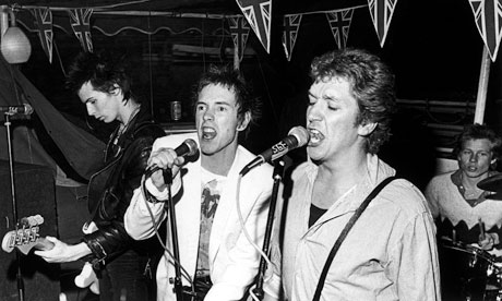 sex-pistols-play-live-on-008.jpg
