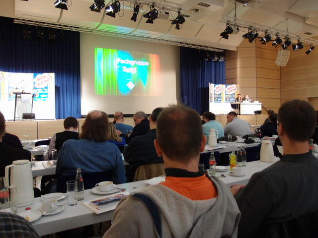 カンファレンス