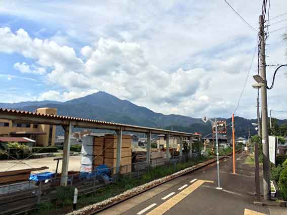 JR阿波山川駅-01♪