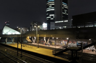オチョタ駅
