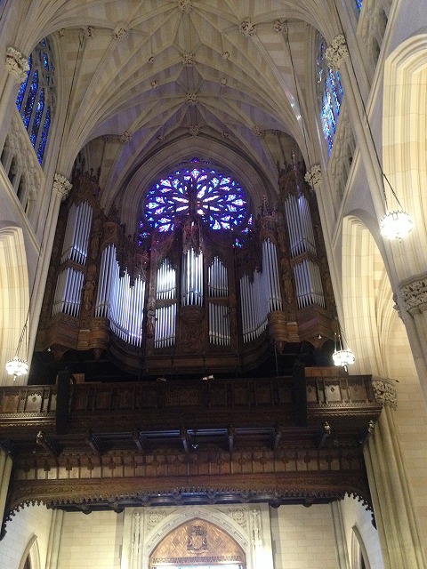 パイプオルガン