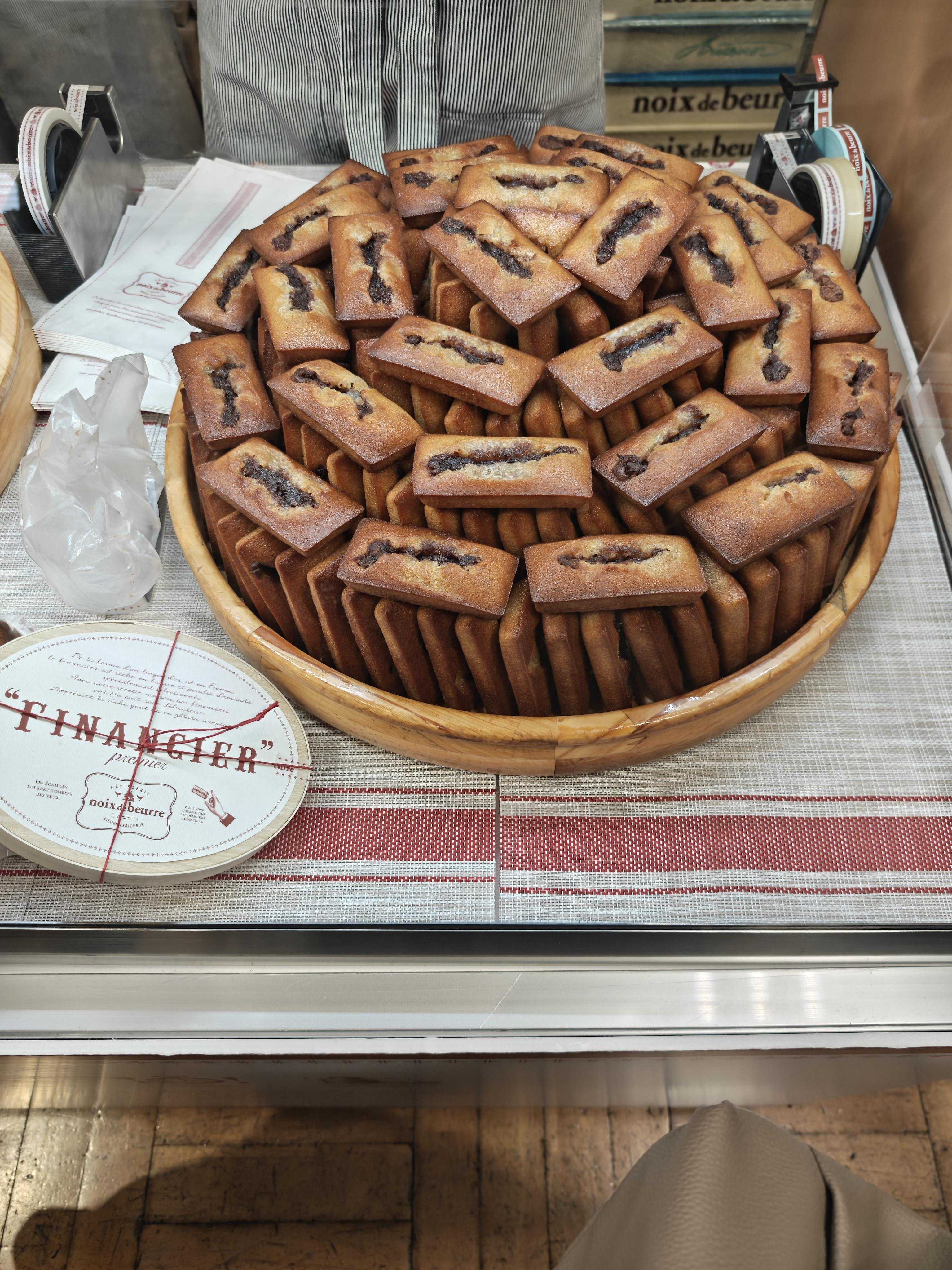 日本橋三越　スイーツコレクション2026　ノワドゥブール　催事限定 あんバター・フィナンシェの山