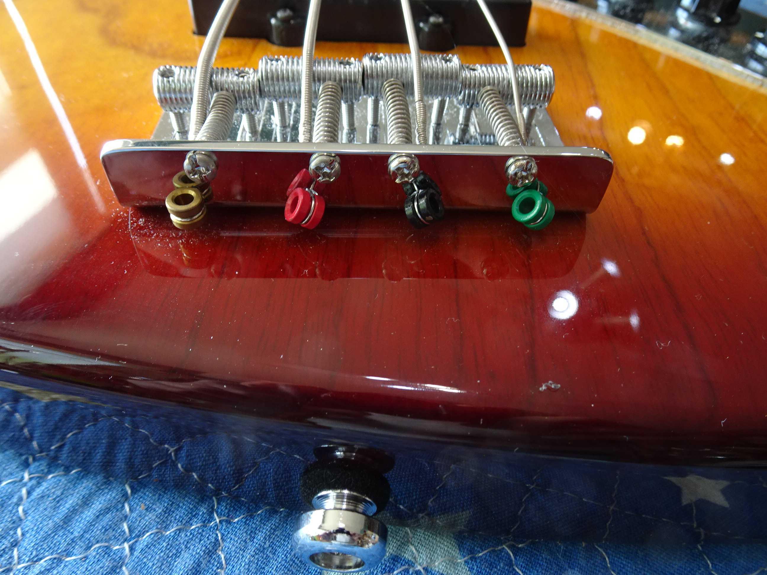 保健室]Sire V7 ジャズベース ギグバッグ付き 値下げしました！ 保健室