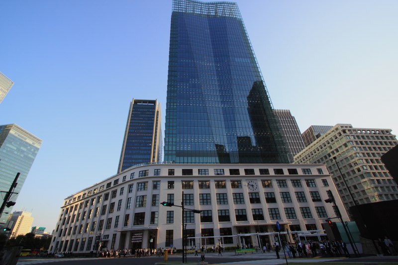 東京散策_11KITTE.jpg
