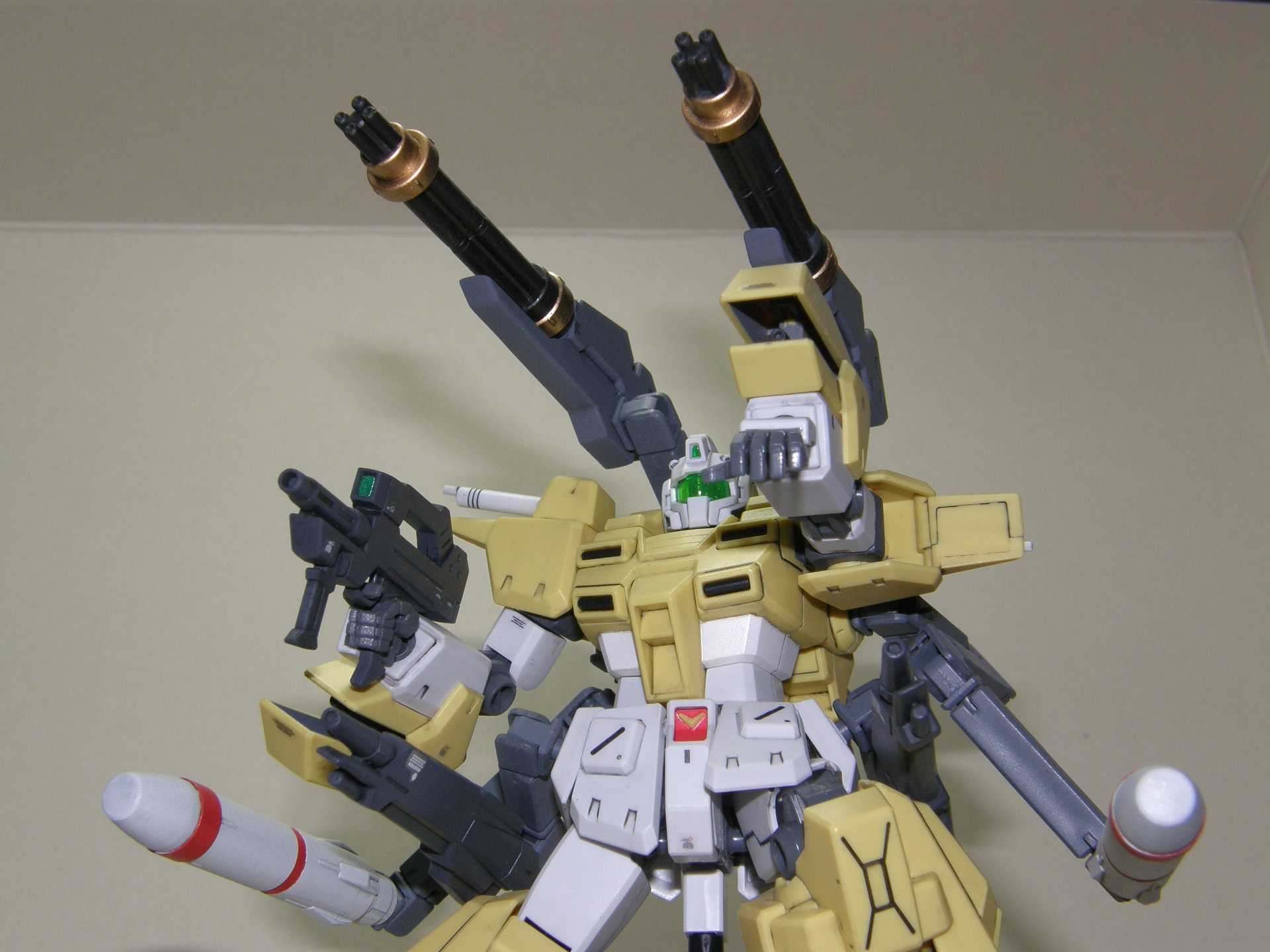 HGBF 1/144 パワードジムカーディガン+パワードアームズパワー