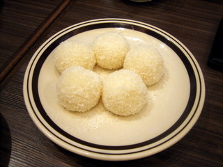 デザート　ココナッツ饅頭