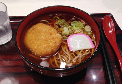 駅そば立ちそば163杯め Nreが盛岡に新ブランド展開 本格二八蕎麦を駅そば価格で Jr盛岡駅駅ビル1f 蕎麦にはち さん 北上コロッケそば とイチノベパン破産手続き 世界のごはんとアリーナ スタジアムグルメ生活 楽天ブログ 駅そば立ちそば163杯め Nreが盛岡に新ブランド展開 本格二八蕎麦を駅そば価格で Jr盛岡駅駅ビル1f 蕎麦にはち さん 北上コロッケそば とイチノベパン破産手続き 世界のごはんとアリーナ スタジアムグルメ生活 楽天ブログ