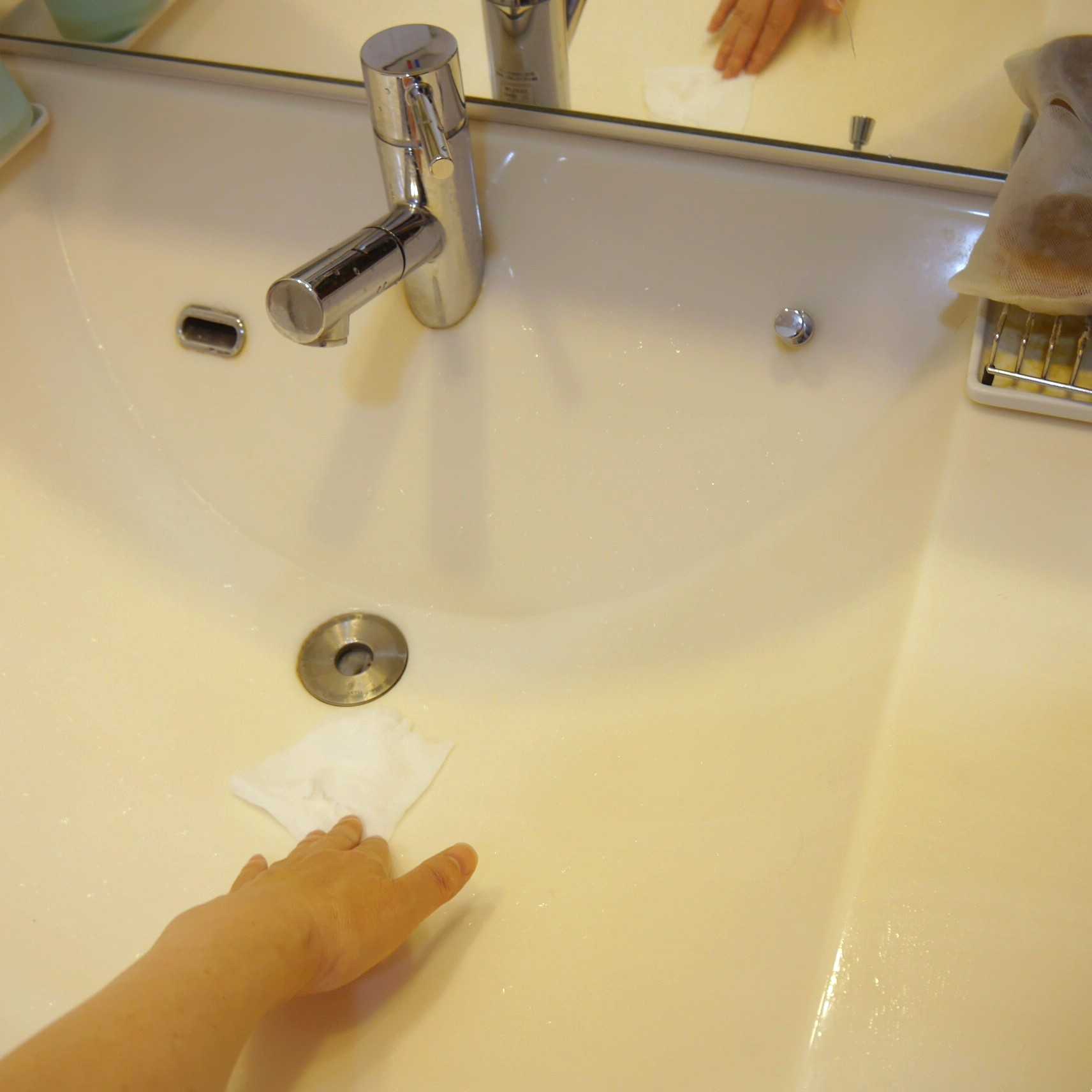 サボリーノ メガショット 朝用ツヤピールマスク CC_洗面台の拭き掃除