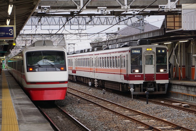 東武 乗り入れ車両の 並び in 春日部4
