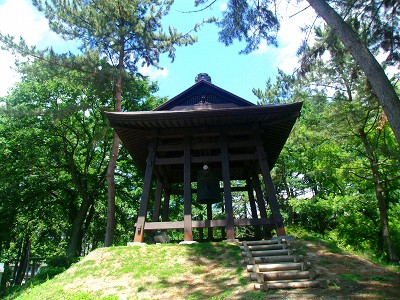 お寺の鐘.jpg