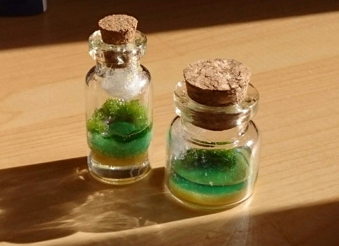 Uvﾚｼﾞﾝ 小瓶の作品夜話 シフィル ｓ ビーズアクセ製作日記 只今絵描きさん修行中 楽天ブログ