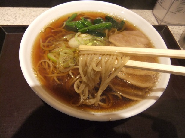 いわもとQ 神保町店の鴨肉そば2