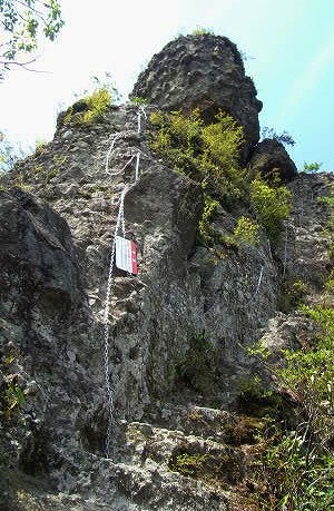 この写真では伝わりませんが、目の前にするとすごい迫力で迫ります。