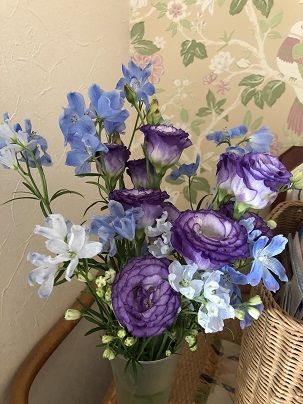 切り花を買って来ました 娘スーパーで５ ６日分の買い物 9１才 おばあさんの暮らし 楽天ブログ