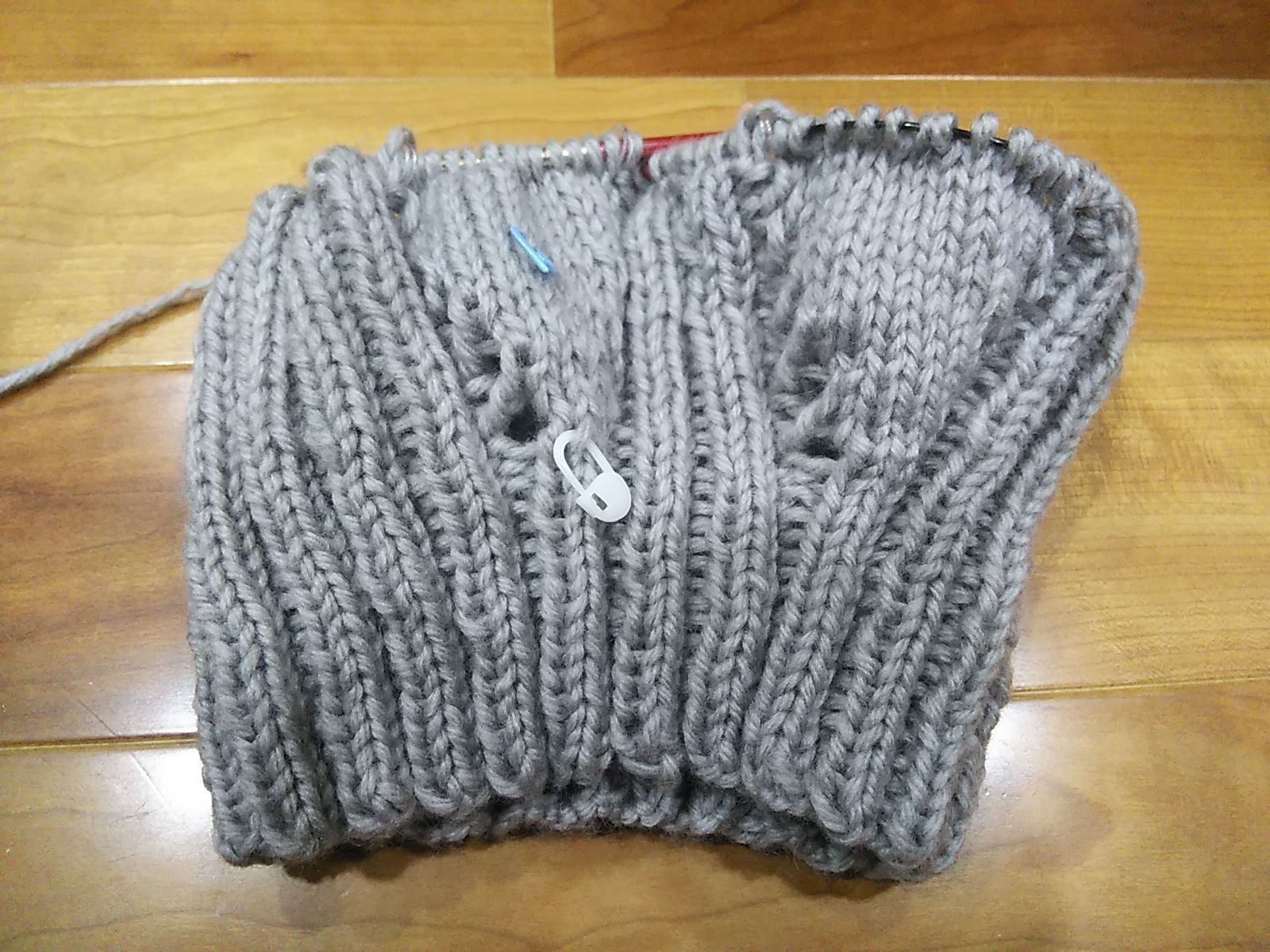 首から編む簡単 棒針編みのセーター レデースセーター3号 8 作成中 毛糸のはきだめ 楽天ブログ