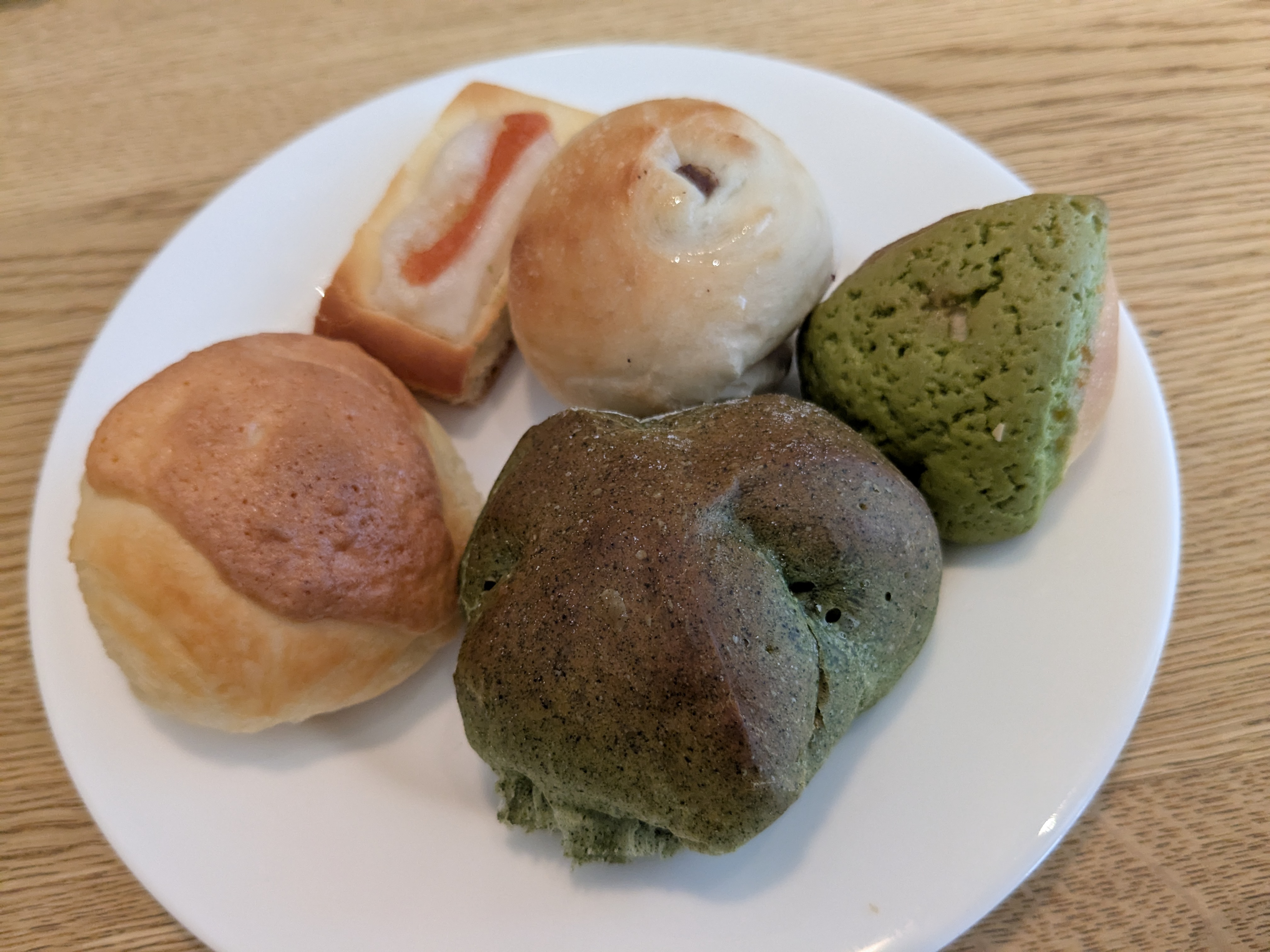 鎌倉パスタ　　モリシア津田沼店　パン食べ放題