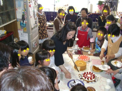 ケーキ切り分け.jpg