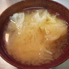 ざっくりキャベツのお味噌汁