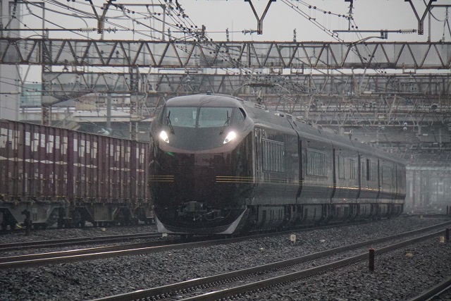 EF81 140牽引 マヤ231系 郡山入場！ & E655系 御料車込み 試運転6