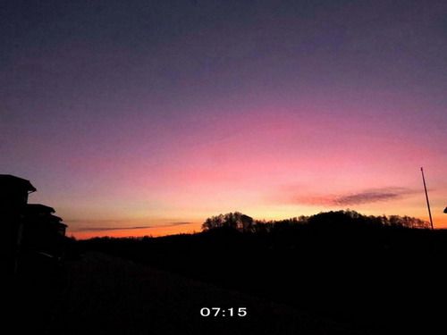 空全体を染めたグラデーションの朝焼け ポーランドからの写真 楽天ブログ