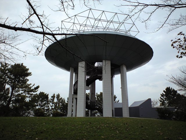UFOの秘密基地みたいな展望台