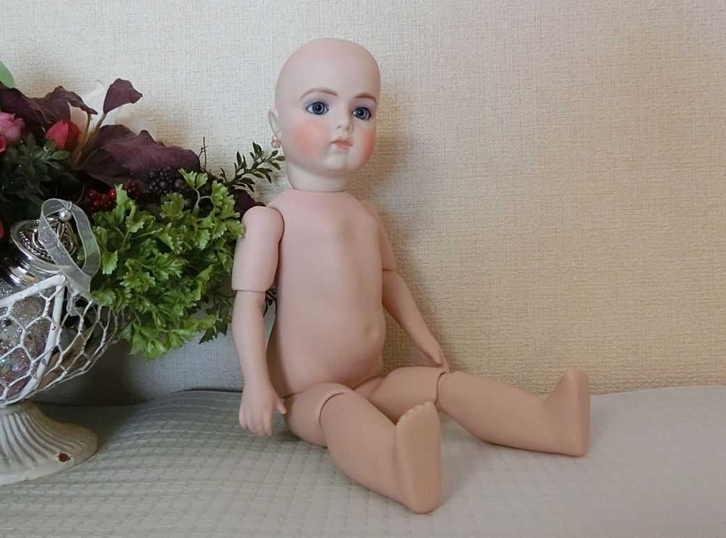 ジェイミーさんの希少なオールビスク アンティークリプロダクション